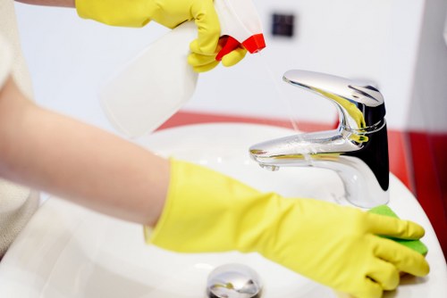 Move out cleaning for N7 homes and flats with local property access considerations