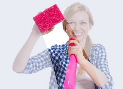 End of tenancy cleaning in a residential property near Holloway Road