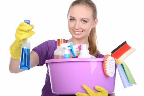 Detailed bathroom cleaning during a move-out service in N7