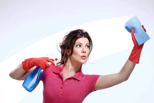 Weekly cleaning support for homes and businesses in N7